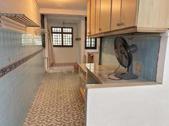 86 COMMONWEALTH CLOSE photo 3