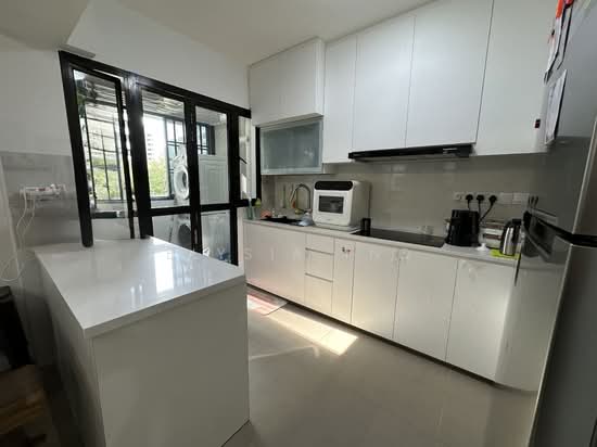 111B ALKAFF CRESCENT photo 3