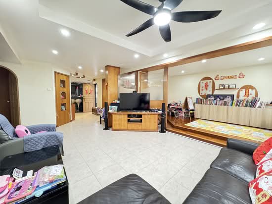 822 JURONG WEST STREET 81 image 1 of 10