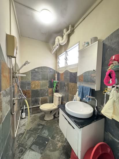 822 JURONG WEST STREET 81 photo 3