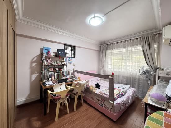 822 JURONG WEST STREET 81 photo 5