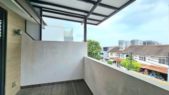 MacPherson Garden Estate photo 6