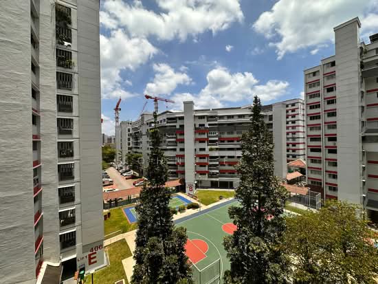 405 JURONG WEST STREET 42 photo 2