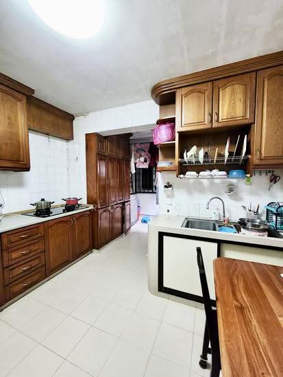 136 SERANGOON NORTH AVENUE 2 photo 2