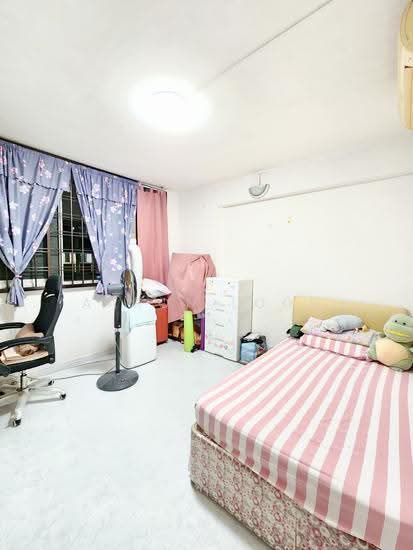 136 SERANGOON NORTH AVENUE 2 photo 3