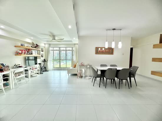 128C PUNGGOL FIELD WALK photo 2