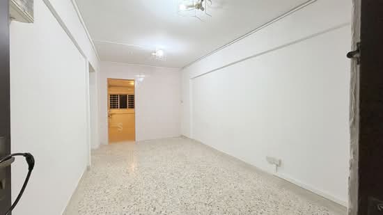 625 ANG MO KIO AVENUE 9 photo 3