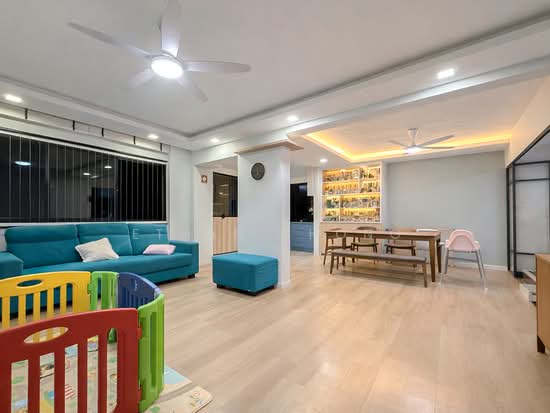 17 TOH YI DRIVE image 1 of 10