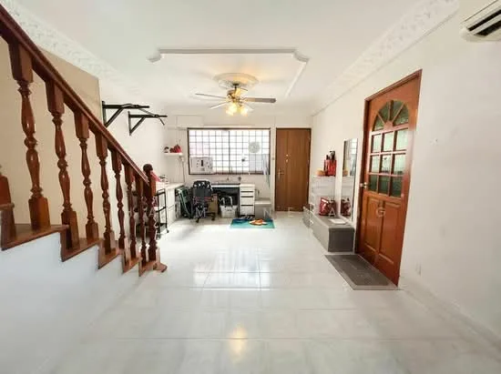 406 Yishun Avenue 6 image 1 of 5