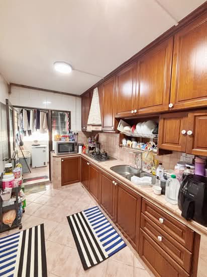 556 WOODLANDS DRIVE 53 photo 3