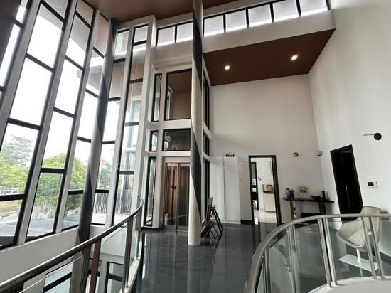 Frankel / Changi Road Vicinity Designer Detached Home image 1 of 10