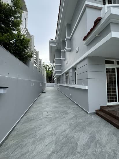 Wimborne Road Bungalow | 2-Storey + Basement | Mountbatten Estate photo 3