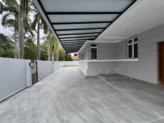 Wimborne Road Bungalow | 2-Storey + Basement | Mountbatten Estate photo 5