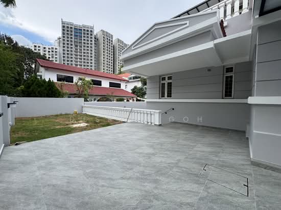 Wimborne Road Bungalow | 2-Storey + Basement | Mountbatten Estate photo 6