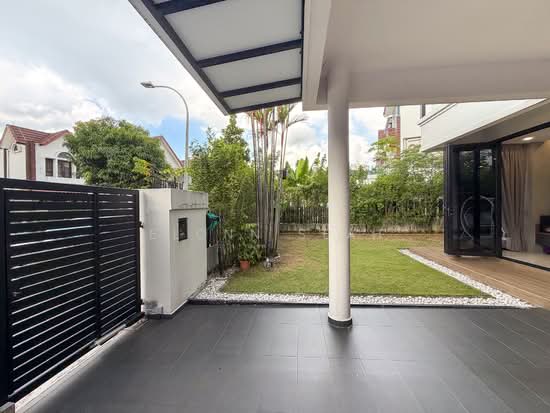 D19, Fully Renovated Corner Terrace image 1 of 10