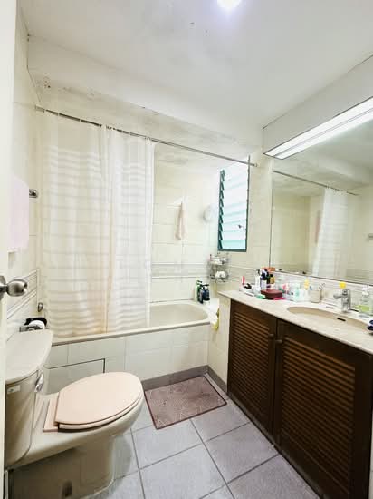 GOLD COAST CONDOMINIUM photo 5
