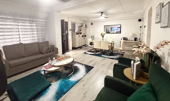607 WOODLANDS RING ROAD photo 4
