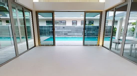 Lovely detached house with Pool photo 2