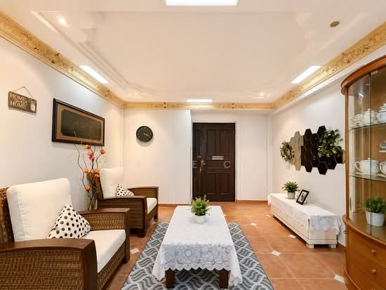 646 WOODLANDS RING ROAD photo 2
