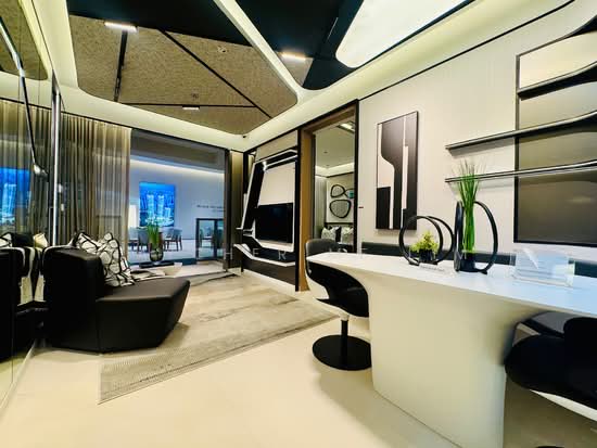 Zyon Grand image 1 of 9