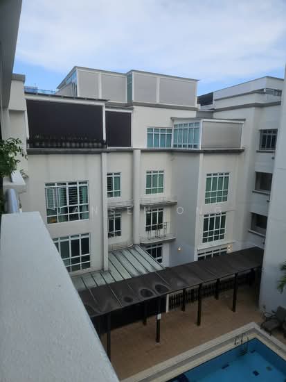 SUNNY PALMS photo 5