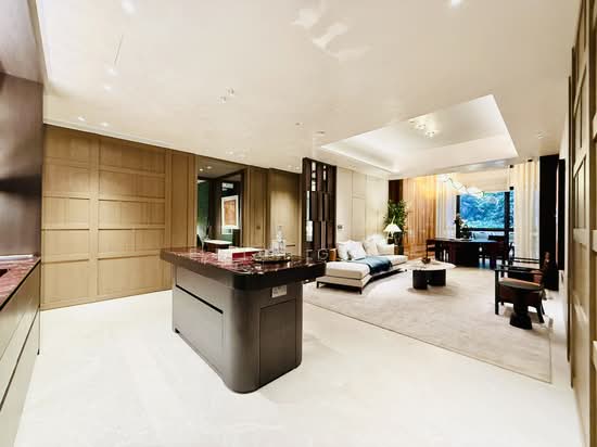 UPPERHOUSE AT ORCHARD BOULEVARD
