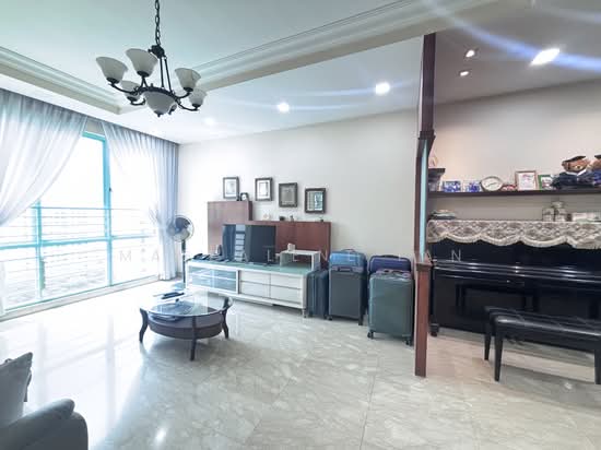 HAZEL PARK CONDOMINIUM photo 2