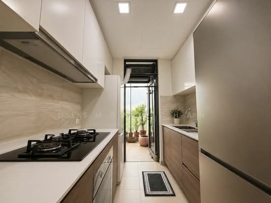 THE BROWNSTONE photo 3