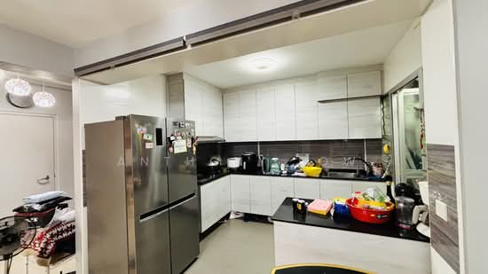 182B WOODLANDS STREET 13 photo 2