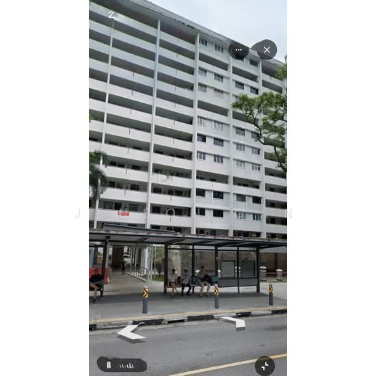 561 ANG MO KIO AVENUE 10 photo 2