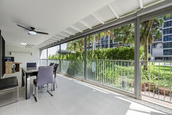 BLOSSOM RESIDENCES photo 2