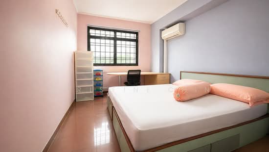 492C TAMPINES STREET 45 photo 3