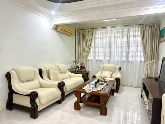 305 TAMPINES STREET 32 photo 3