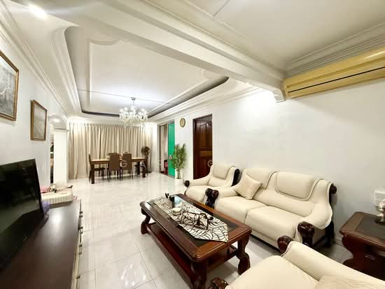 305 TAMPINES STREET 32 photo 4