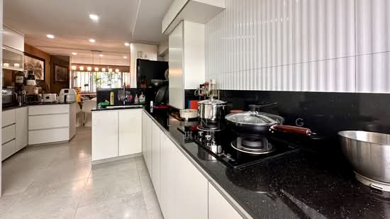 525 SERANGOON NORTH AVENUE 4 photo 3