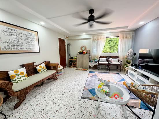 704 HOUGANG AVENUE 2 photo 2