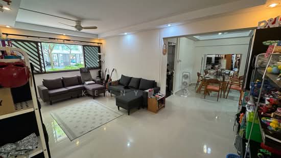 421 SERANGOON CENTRAL photo 2