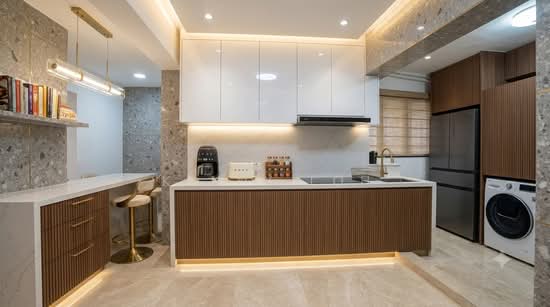468A ADMIRALTY DRIVE photo 6