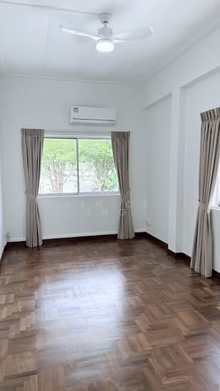Newly Renovated Terrace in Kovan (Near Kovan MRT & Heartland/NEX Mall) photo 3