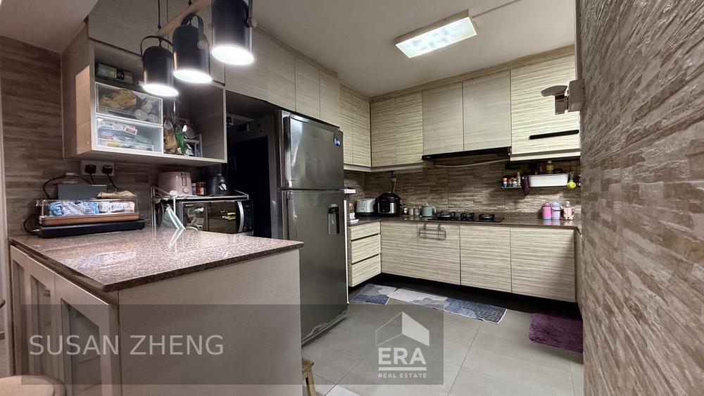 327 JURONG EAST STREET 31 photo 5