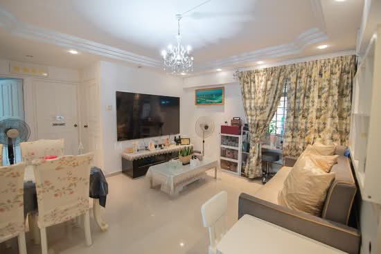 614 ELIAS ROAD photo 3