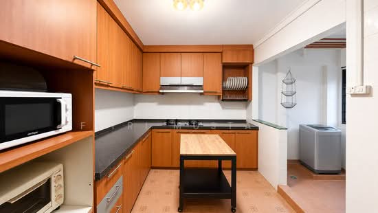 609 WOODLANDS RING ROAD photo 4