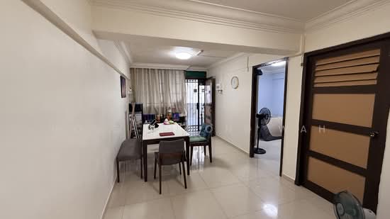 187 BOON LAY AVENUE image 1 of 9