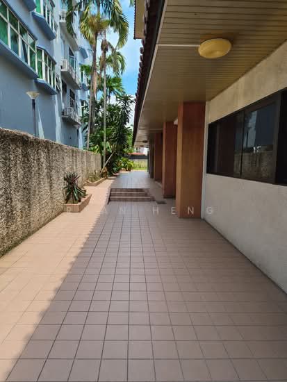 1KM to Tao Nan! Rare 3-Storey Semi-D | Huge 5,710 sqft Land | Only 14XX PSF photo 4