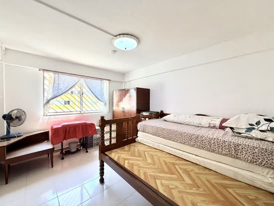 675 HOUGANG AVENUE 8