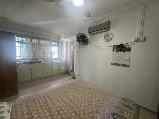 776 WOODLANDS CRESCENT photo 3