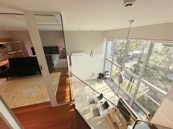 REGENCY SUITES photo 2