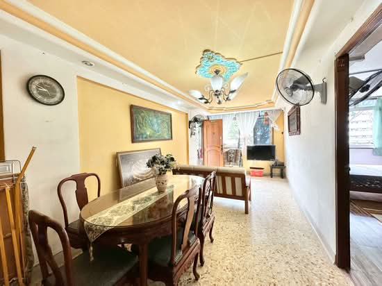 16 EUNOS CRESCENT photo 2