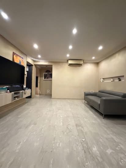 759 Pasir Ris Street 71 image 1 of 5