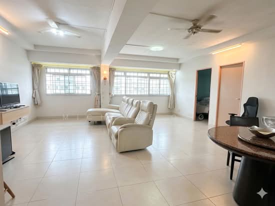 492C TAMPINES STREET 45 photo 2